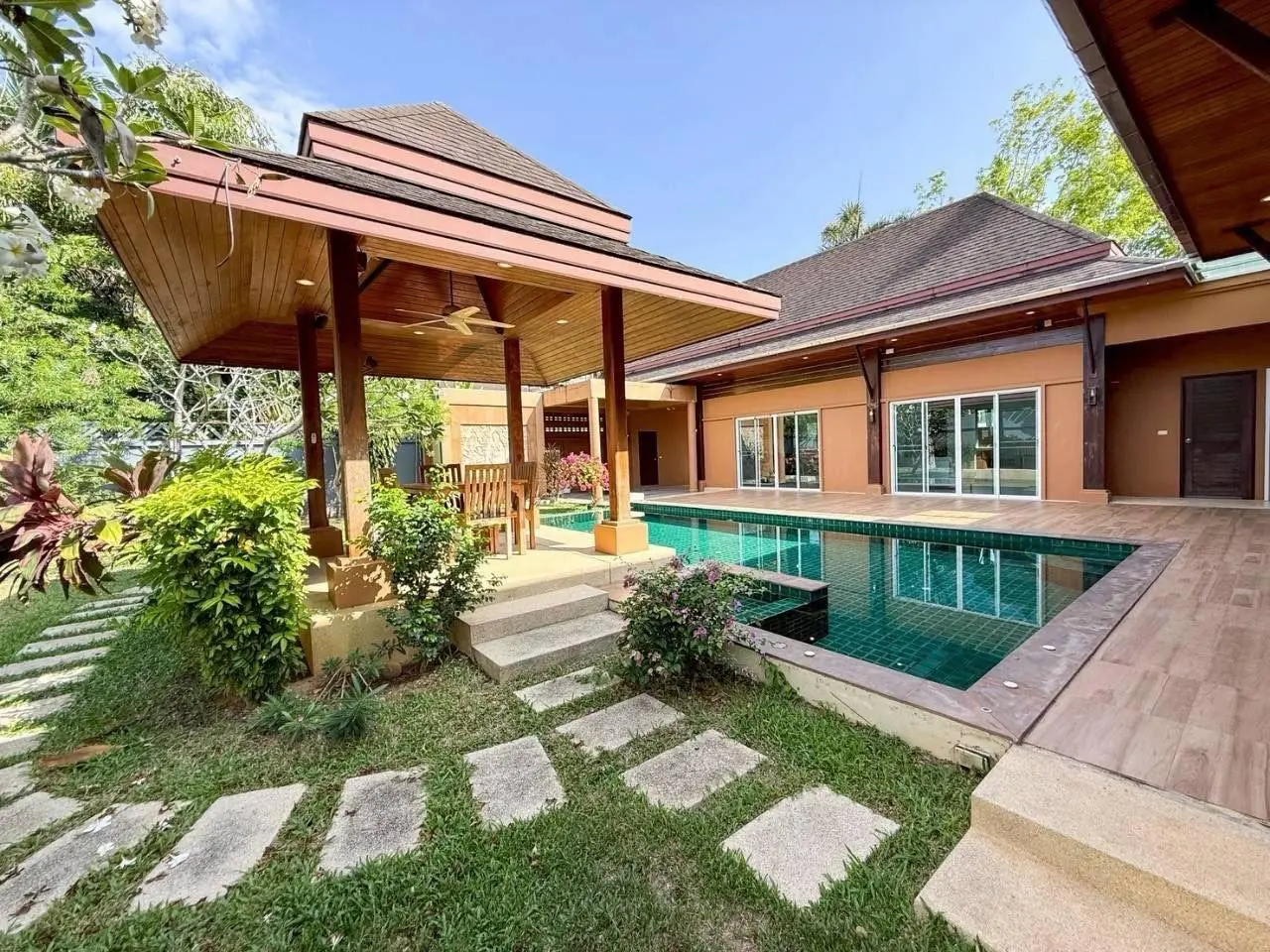 Вилла с 3 спальнями в Koh Kaew